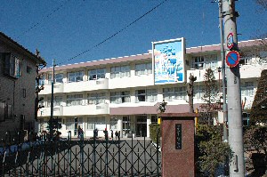 明見小学校