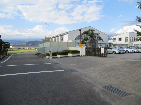 9．竜王東小体育館の画像1