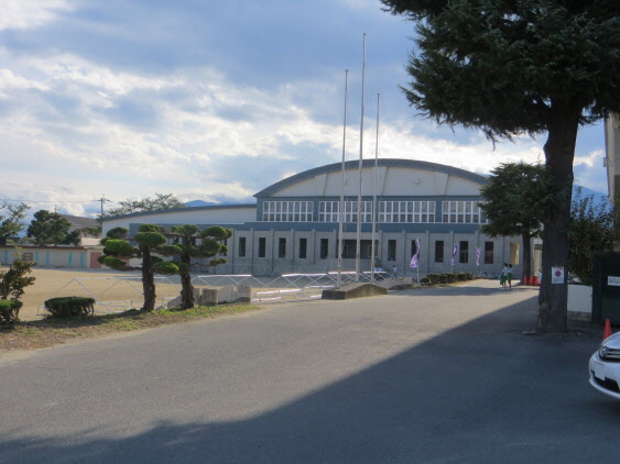 10．竜王中体育館の画像2