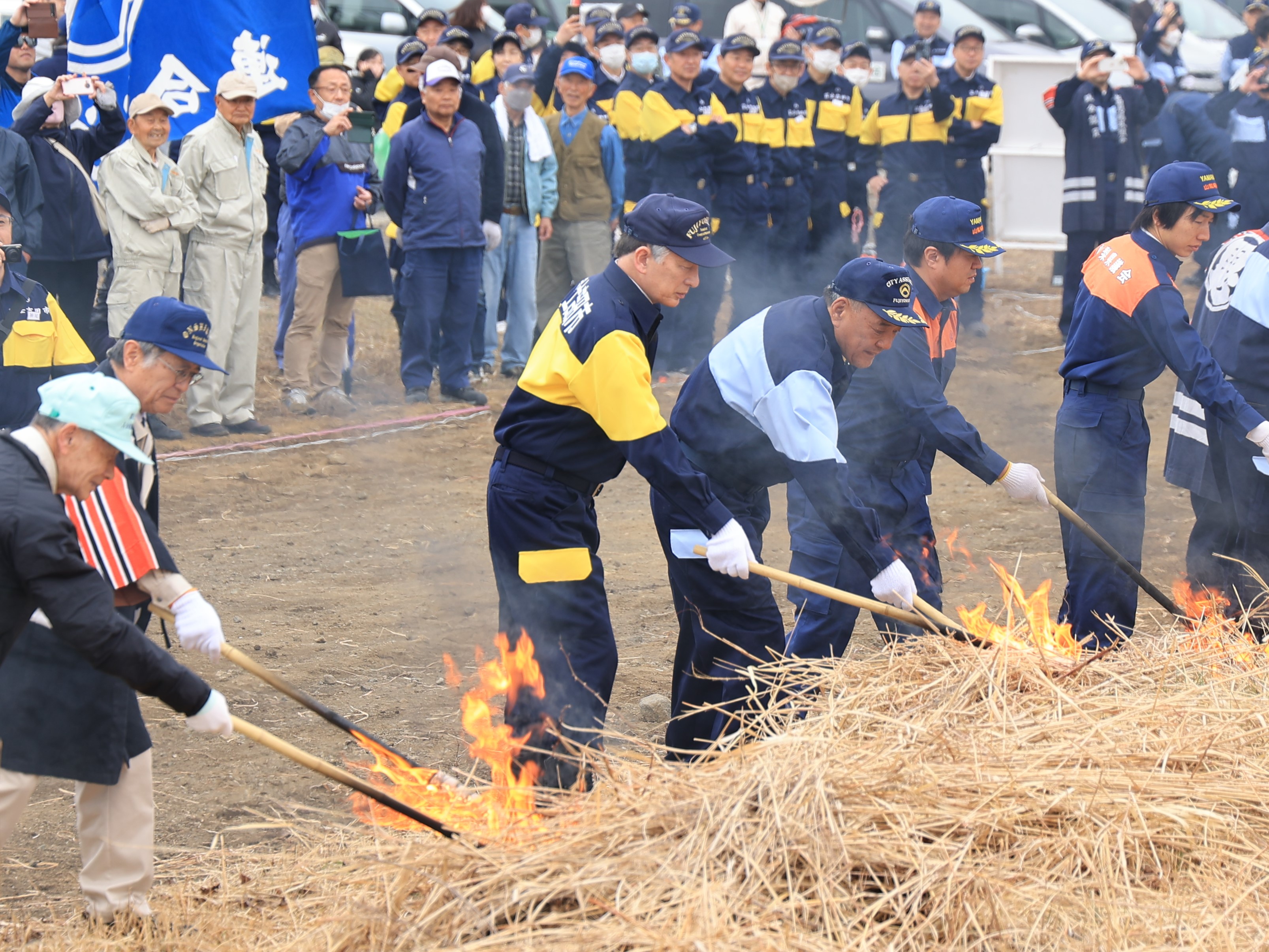 4月20日（日曜日）令和7年度北富士演習場内入会地火入れ式画像