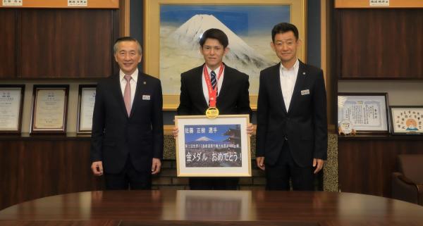 佐藤正樹選手　表敬訪問１