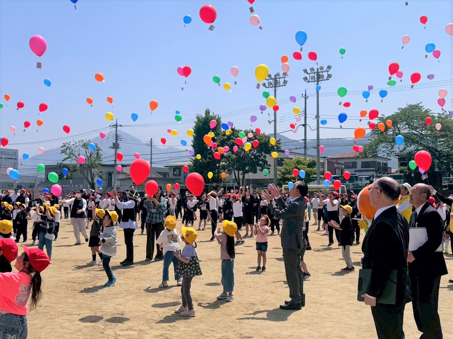 5月20日(火)富士吉田市「人権の花」運動　画像2