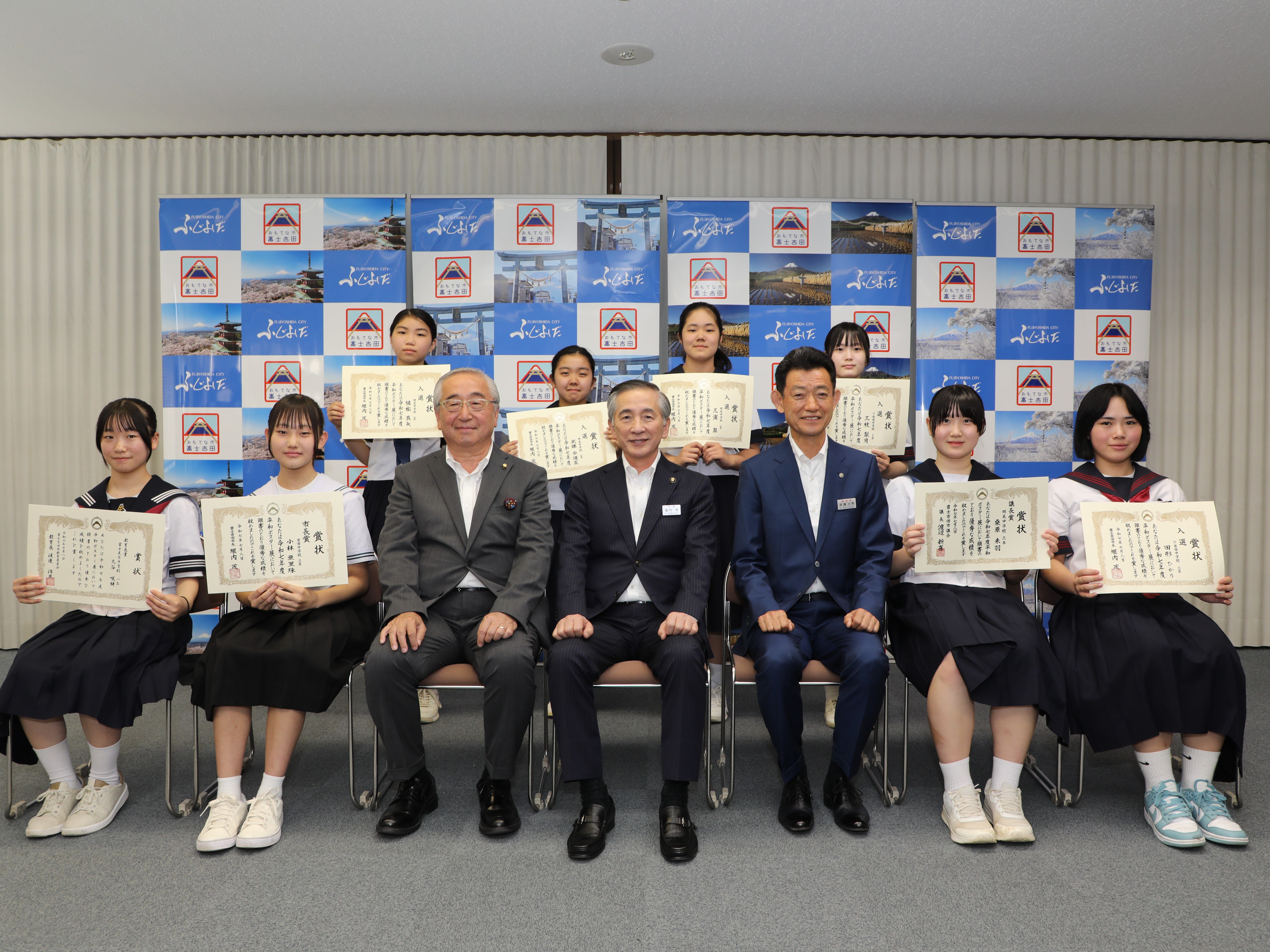 7月8日(火)平和ポスター展(中学生の部)　画像