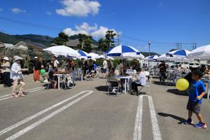 自衛隊による災害時炊き出し試食体験_写真2