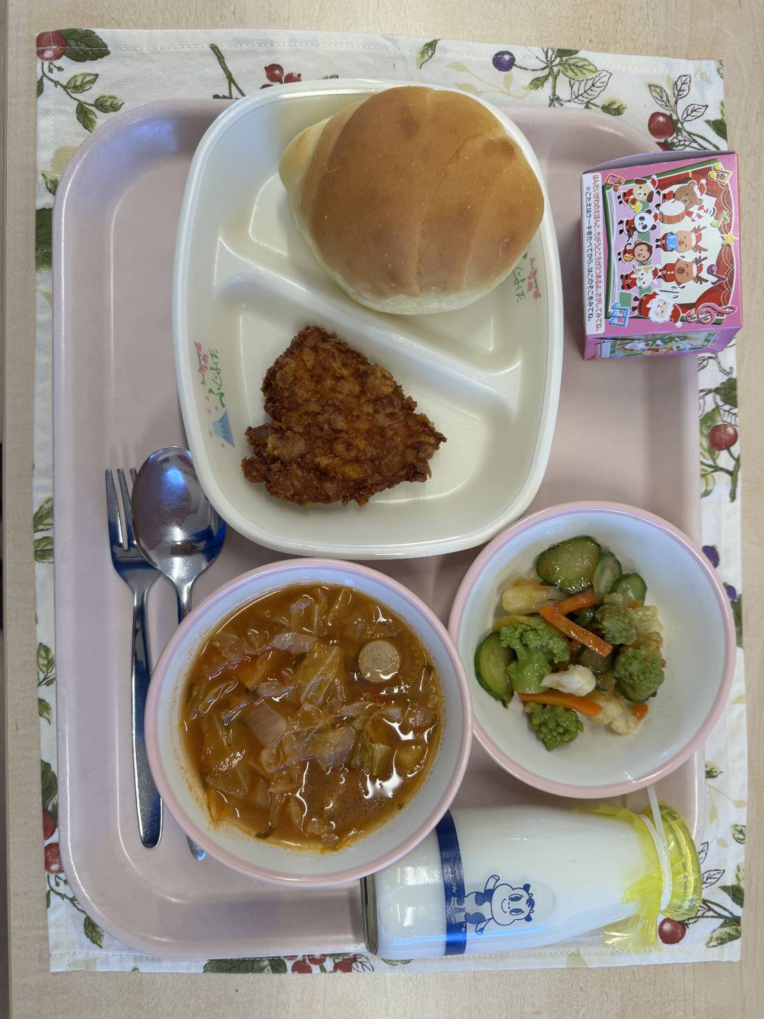 12月18日の給食の全体写真