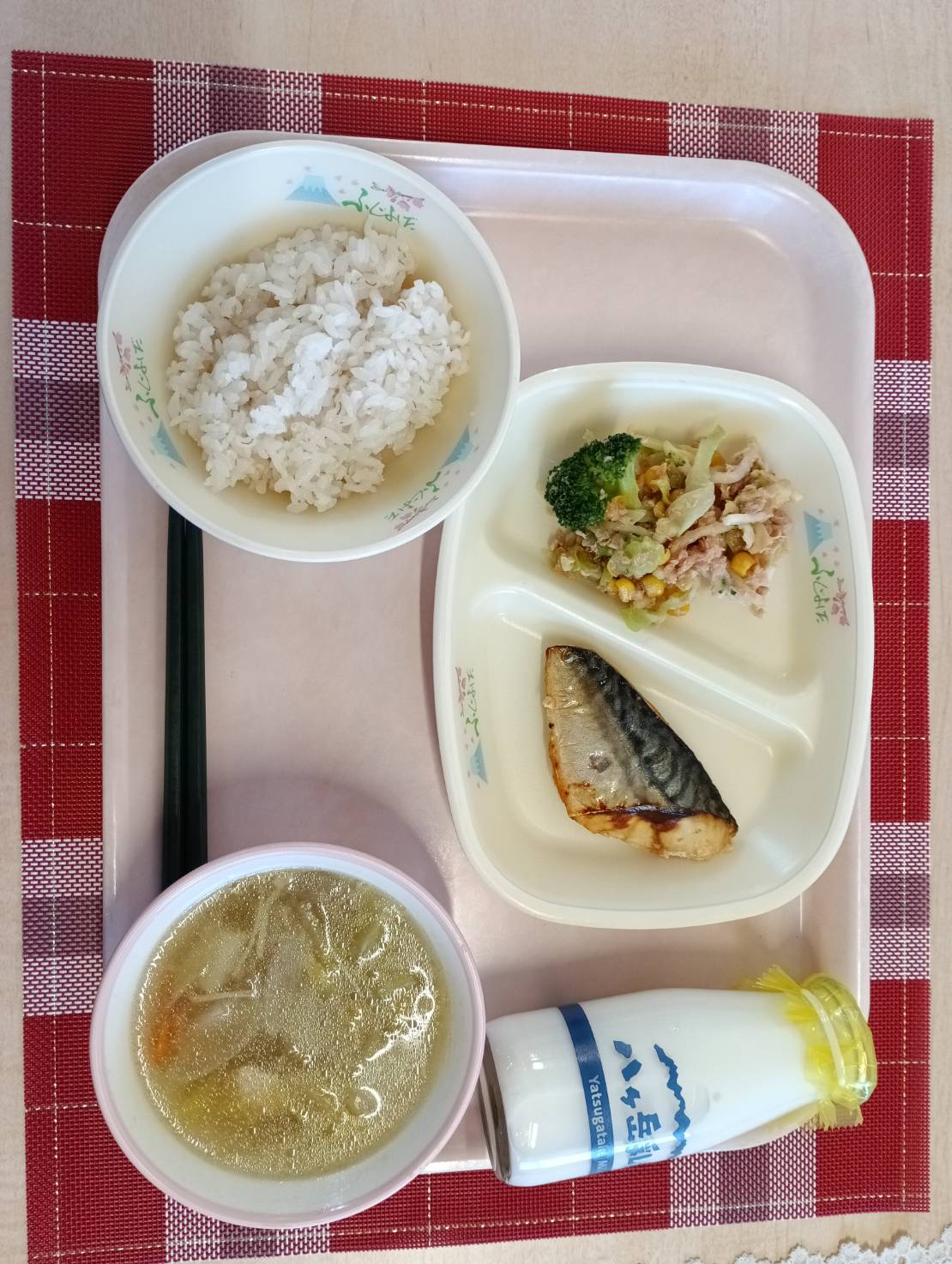 12月17日の給食の全体写真 