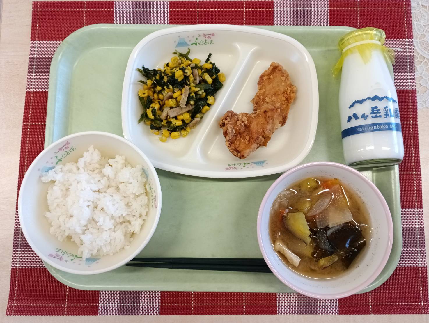 12月15日の給食の全体写真