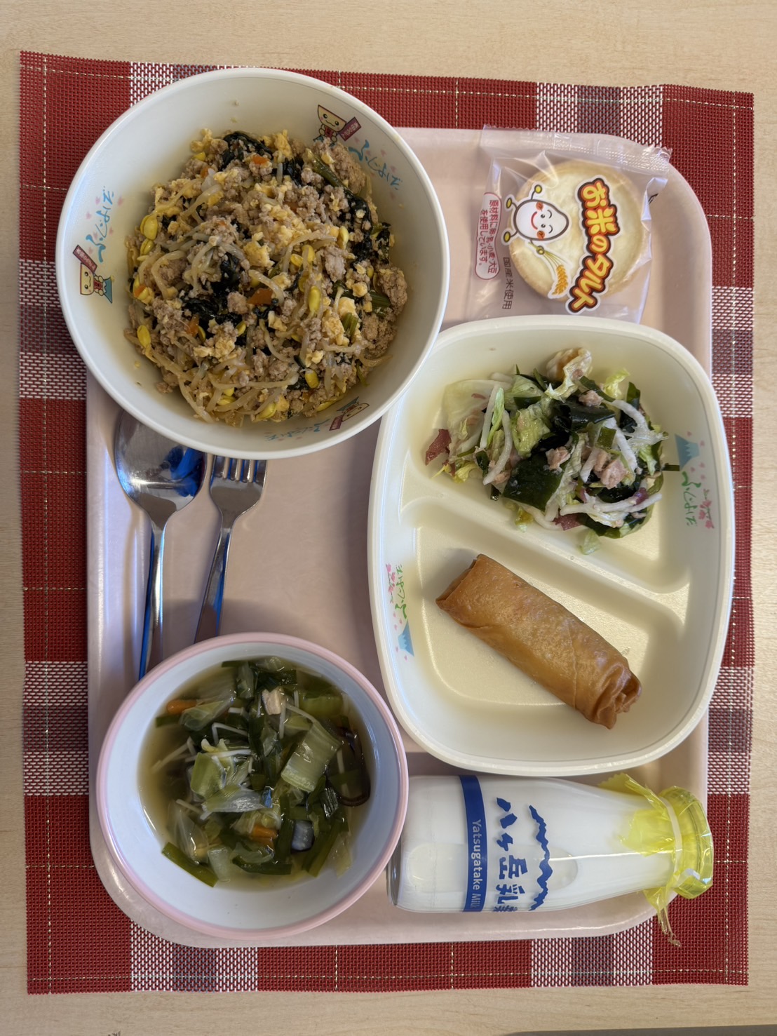 12月4日の給食の全体写真