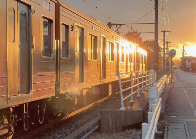 夕日と電車