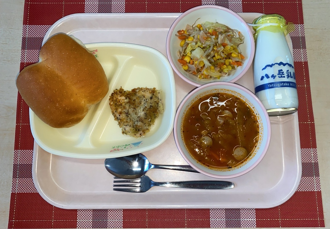 3月24日の給食の全体写真