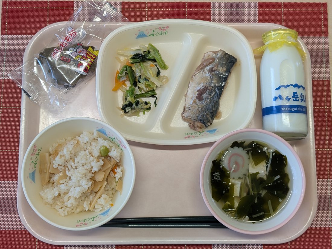 5月1日の給食の全体写真