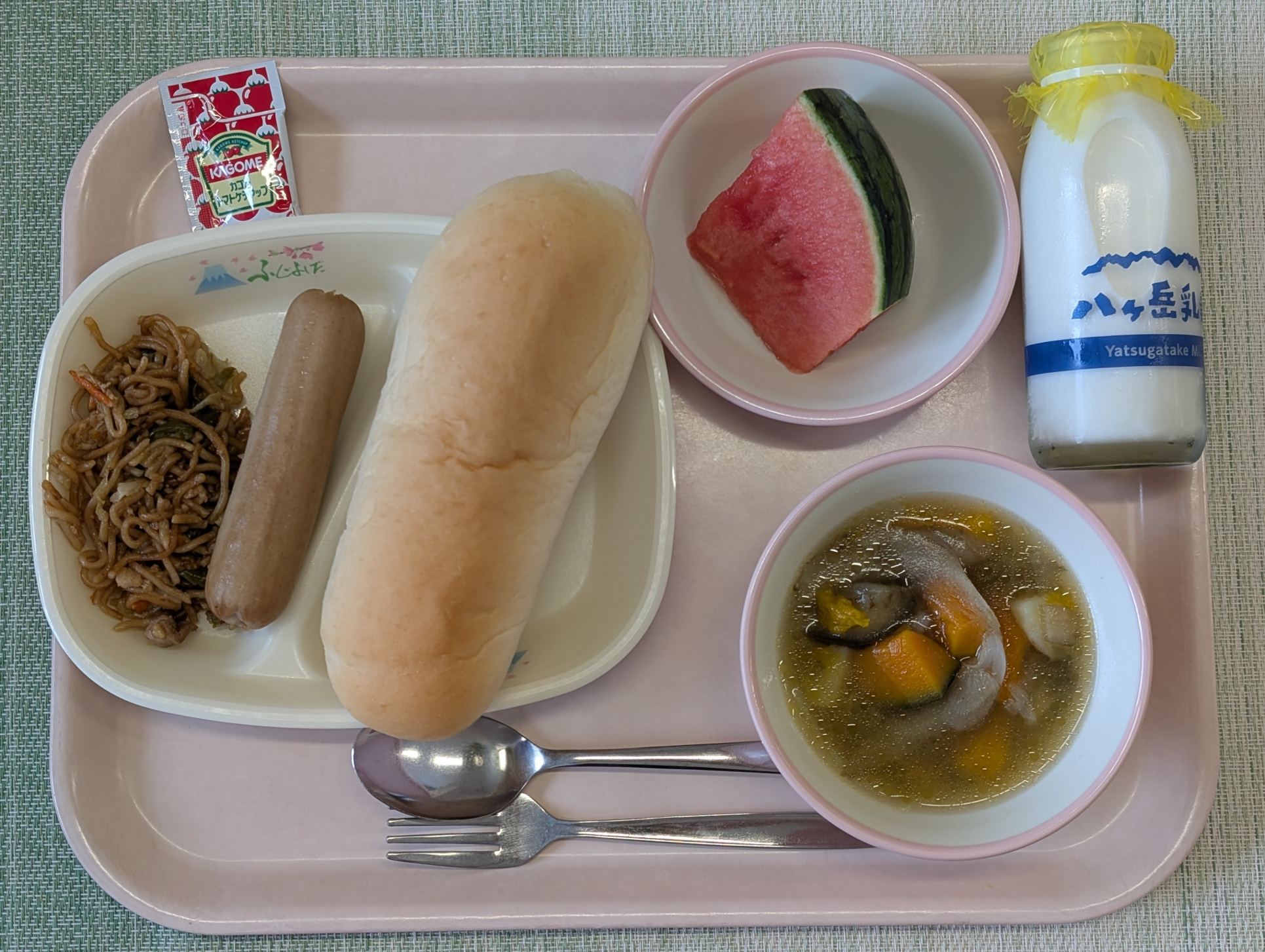 7月2日の給食の全体写真